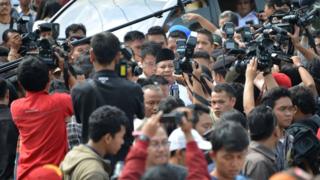 Wartawan meliput kegiatan Prabowo Subianto, Bojong Koneng, 9 Juli 2014.