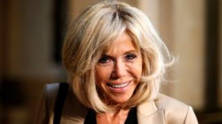 Plenty people bin no gree make Mrs Macron get office as first lady