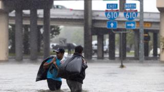 Plenty people don dey try find safe place as Hurricane Harvey scatter Texas for US