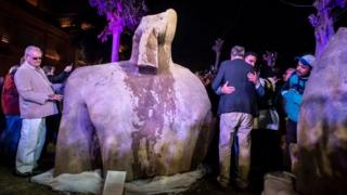 Pedazo de estatua