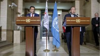 UN Secretary-General Ban Ki-moon, (R), speaks next to Swiss Peter Maurer, (L), President of the International Committee of the Red Cross (ICRC), at a press conference in Geneva on 31 October 2015