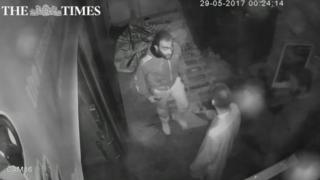 Ba kẻ khủng bố Rachid Redouane, Khuram Butt, và Youssef Zaghba (từ trái sang phải) gặp nhau 5 ngày trước khi gây ra vụ tấn công
