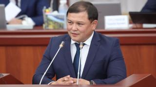 "Кыргызстан" фракциясынын өкүлү Дастан Жумабеков ЖКнын төрагалыгына 80 добуш менен шайланды