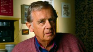Actor Warren Frost
