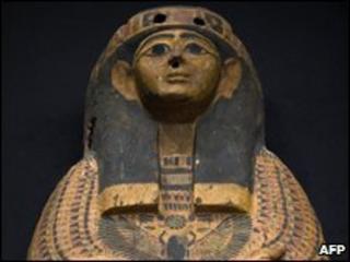 Wooden sarcophagus returned to Egypt from the US (file photo 13 March 2010)