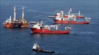 Ships at the Gulf of Mexico spill site