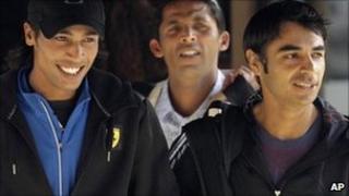 Salman Butt (right), Mohammad Asif (centre) and Mohammad Amir (left) leave their hotel on 1 September