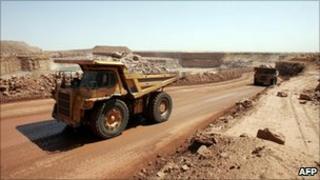 Uranium mine at Arlit (file)