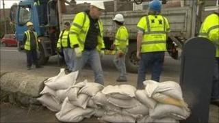 Irish flood preparation (picture RTE)
