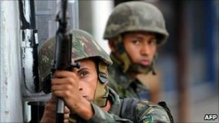 Soldiers on patrol in Rio