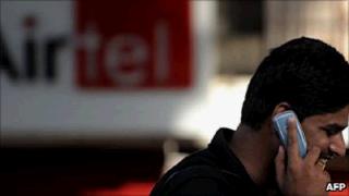 India mobile phone user