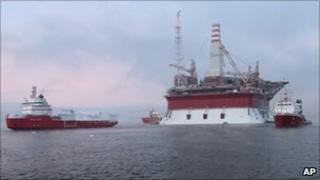 Oil platform