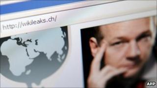 The wikileaks.ch website with a photo of Julian Assange (4 December 2010)