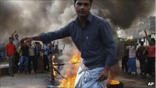Garment workers protest in Chittagong on 12 December 2010