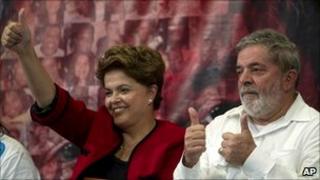 President Lula and his successor Dilma Rousseff give the thumbs up