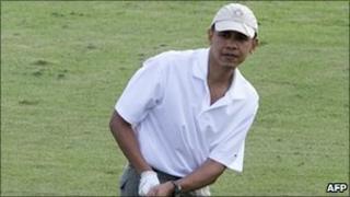 US President Barack Obama plays golf on the 9th hole at the Mid Pacific Country Club in Kailua, Hawaii (image from 28 Dec 2010)