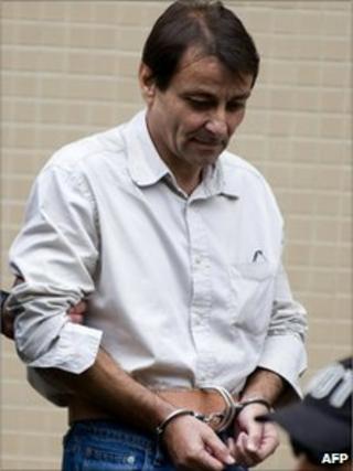 Italian fugitive Cesare Battisti leaves Rio de Janeiro's Federal Court on 10 December 2009