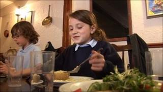 Pyworthy pupil eating lunch
