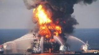 Deepwater Horizon oil rig on fire