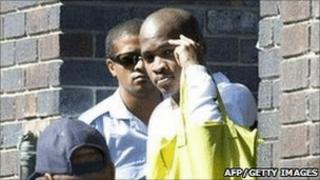Mziwamadoda Qwabe (right)