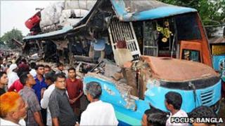 Bus accident in Bangladesh 28 July 2011