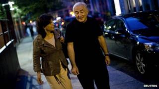 Dominique Strauss-Kahn walks in New York with his wife Anne Sinclair, 25 August