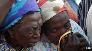 Women mourn deaths in Jos (March 2010)