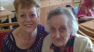 Tina Dean, Teresa Jones