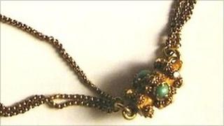 Necklace stolen from Titanic exhibition in Copenhagen
