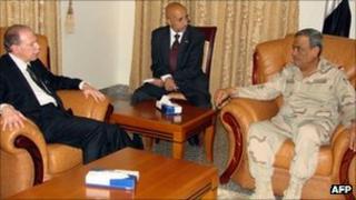 File photo of Yemeni Defence Minister Mohamed Nasser Ali (right), June 2011