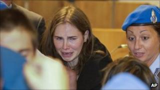 Amanda Knox cries in Perugia's courtroom after the verdict