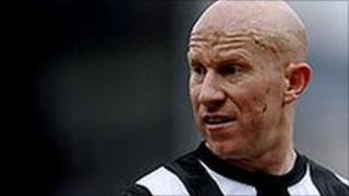 Lee Hughes