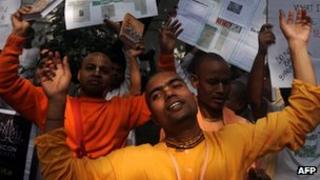 Hare Krishna adherents protest in Calcutta