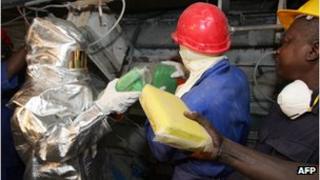Cocaine seized in Senegal (2 August 2007)
