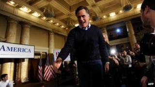 Mitt Romney campaigns in Des Moines on 3 January