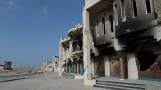 Damaged building in Sirte