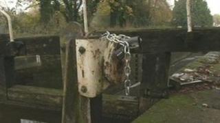 A padlocked lock on the Avon and Kennet Canal