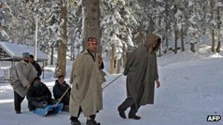 Indian tourists in Gulmarg in January 2012
