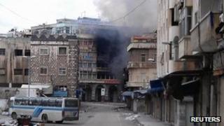 Smoke from shelling in Homs, Syria (26 Feb 2012)