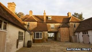 The restored New Inn at Stowe