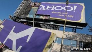Yahoo billboard being dismantled in California