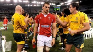 Awstralia v Cymru