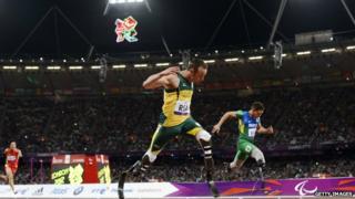 Oscar Pistorius winning his race
