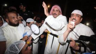 Mussallam al-Barrak addresses the opposition protest in Kuwait City (15 October 2012)