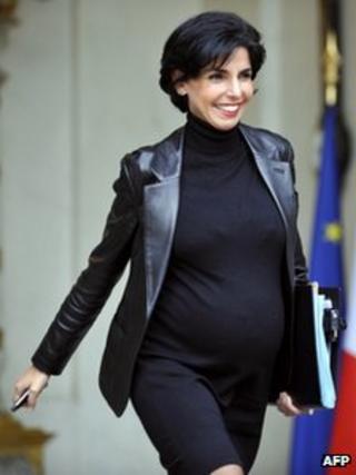 Rachida Dati leaving the Elysee Palace during her pregnancy, 12 November 2008