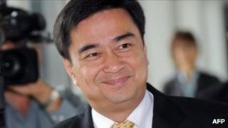 Thai Prime Minister Abhisit Vejjajiva arrives at Parliament in Bangkok (May 2011)