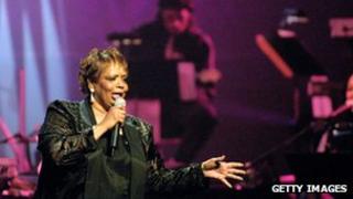 Fontella Bass performing at the legendary Apollo Theatre in new York in 2001