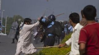 Protesters clash with Pakistani police in September