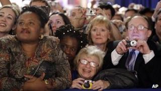 Crowds watch President Barack Obama and Michelle Obama at the 2009 inaugural ball