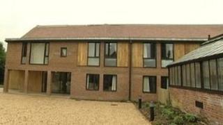 Stanbridge Earls School